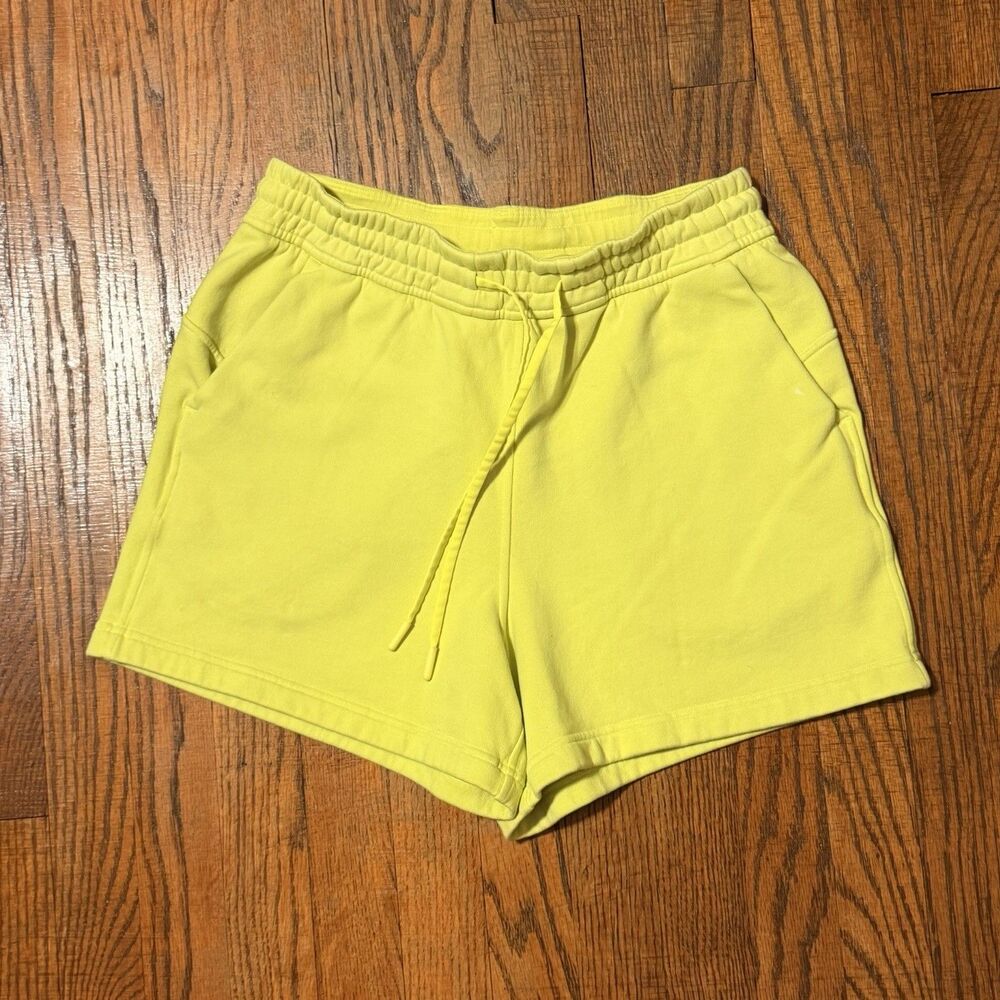 Lululemon Scuba High-Rise Short 4” Electric Lemon Neon Yellow Fleece Sz 6